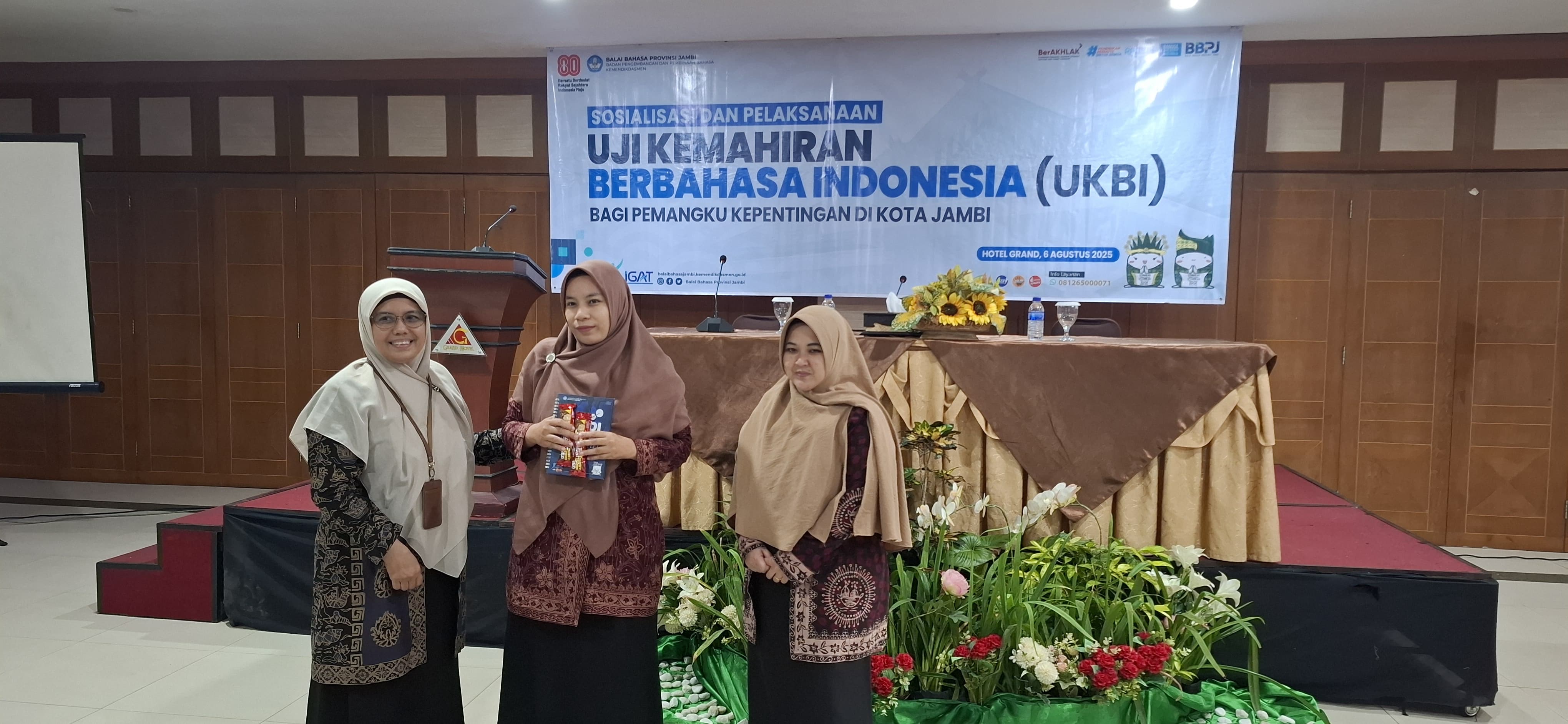 KEREN! GURU BAHASA INDONESIA MTS N 3 KOTA JAMBI, ANITA SAFITRI, S.PD. RAIH PERINGKAT II UKBI SE-KOTA JAMBI!