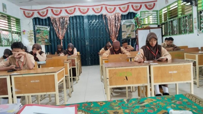 Hari Perdana Ujian Madrasah: Siswa Antusias, Pelaksanaan Lancar