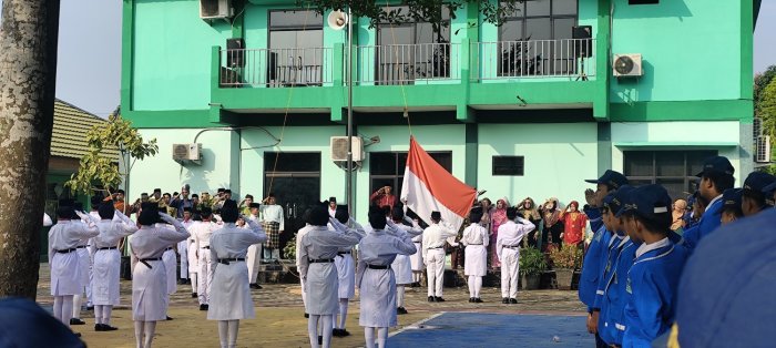 Khidmat dan Penuh Semangat, MTsN 3 Kota Jambi Peringati HUT ke-81 Kemerdekaan RI