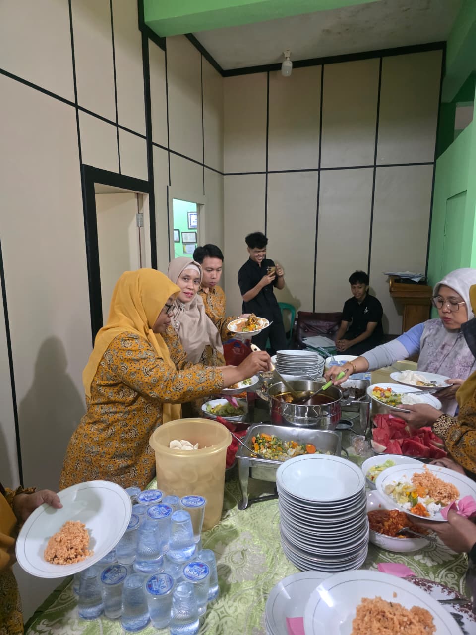 Syukuran PPPK MTs N 3 Kota Jambi: Doa, Kebersamaan, dan Tekad Meningkatkan Layanan Pendidikan