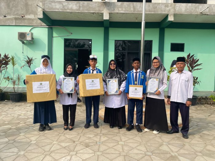 MTsN 3 Kota Jambi Umumkan Kelas Terbaik, Ini Pemenangnya! 