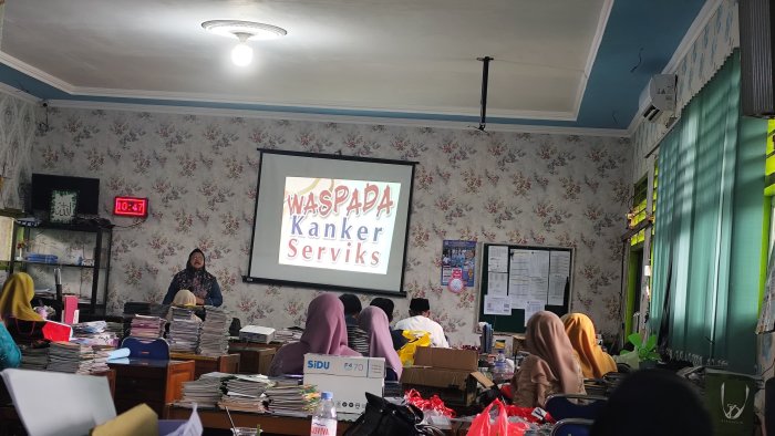 Sosialisasi Kanker dan Tumor bagi Guru MTsN 3 Kota Jambi Tingkatkan Kesadaran Kesehatan