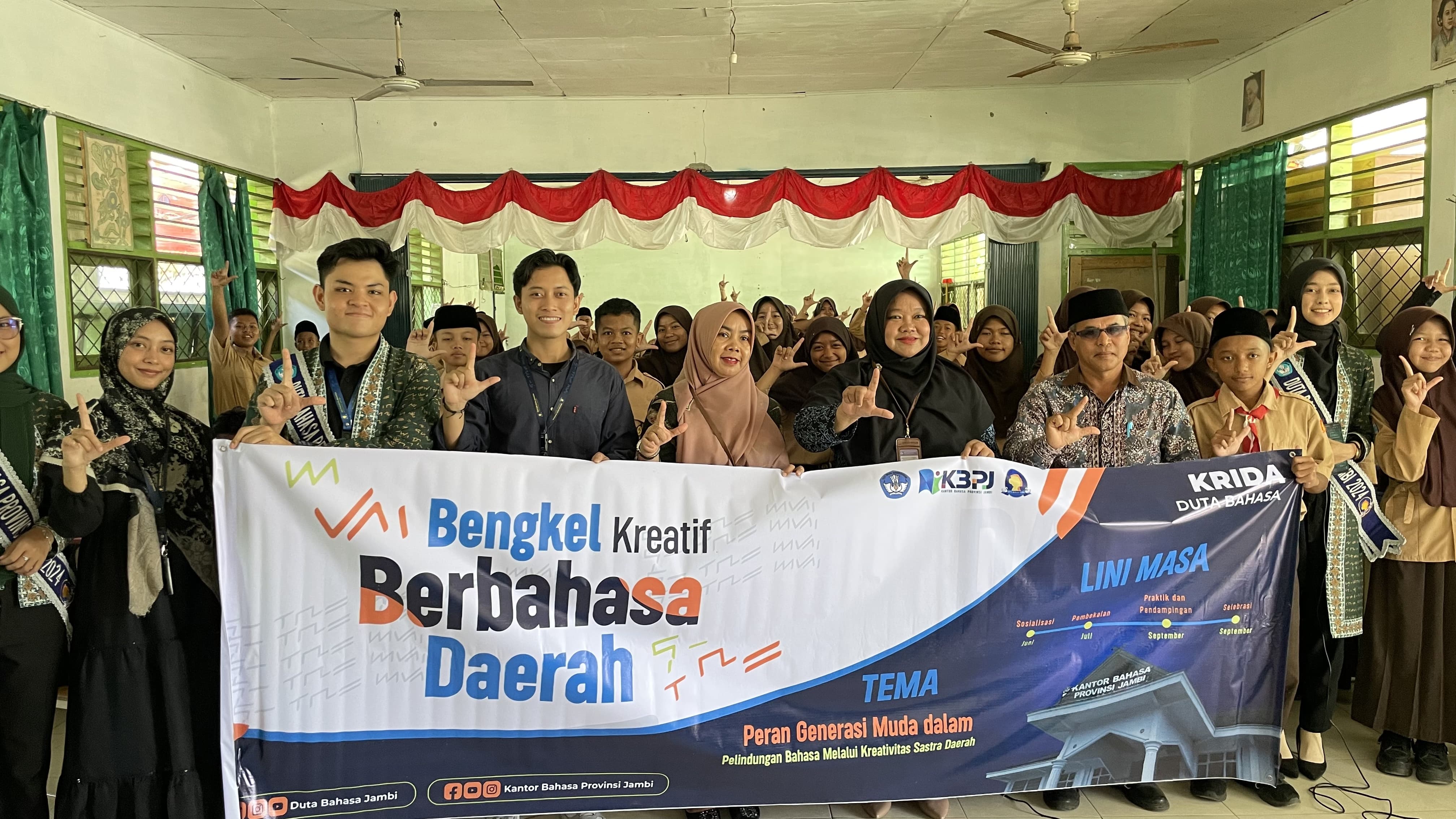 BENGKEL KREATIF BERBAHASA DAERAH DARI KANTOR BAHASA JAMBI
