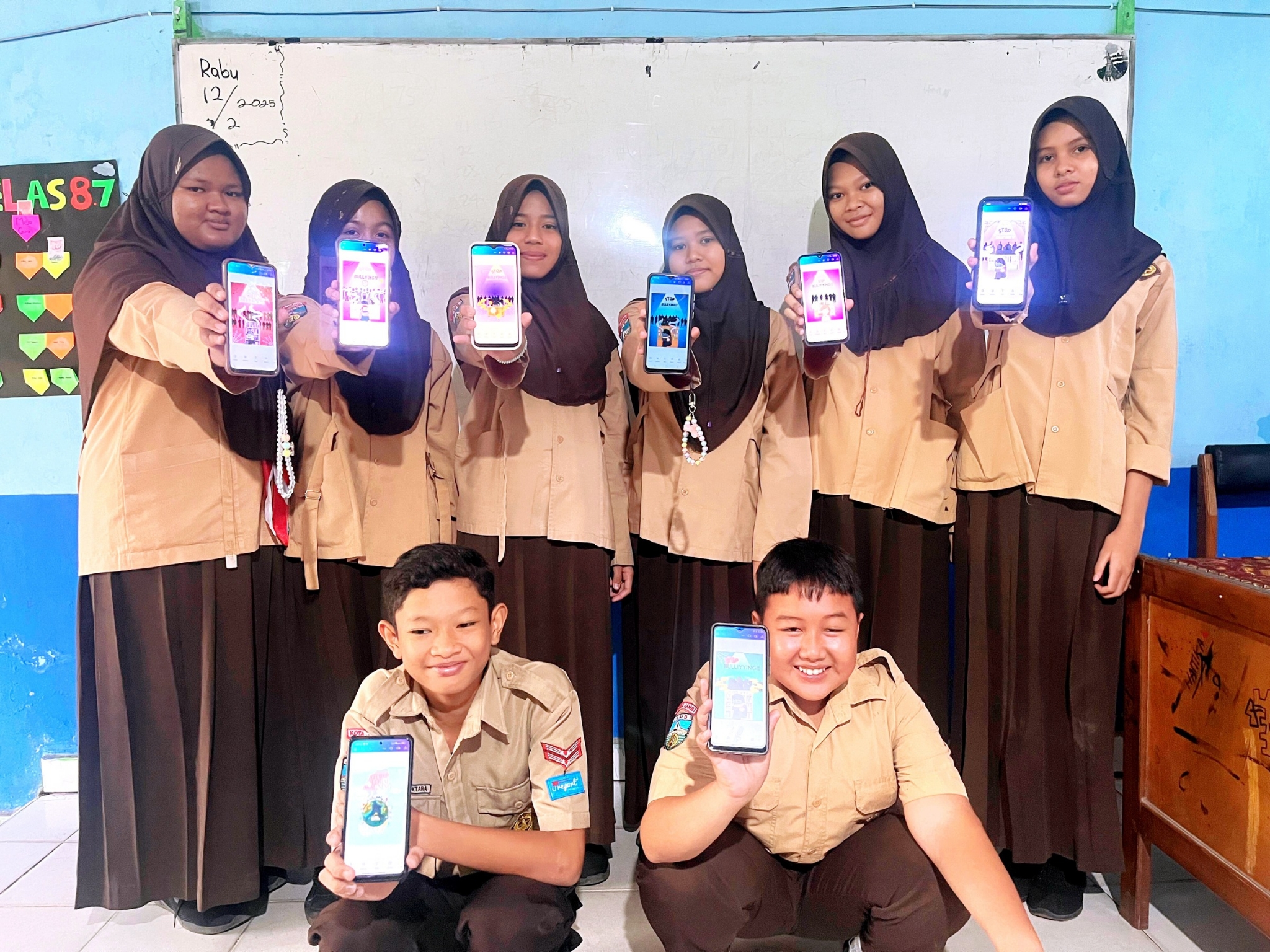 Belajar Desain Poster di Canva, Ini Pesan Guru Informatika MTs N 3 Kota Jambi !