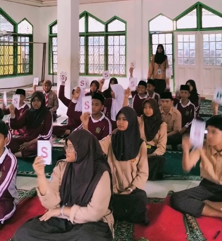 Heboh dan Meriah! MTsN 3 Kota Jambi Peringati HUT RI ke-80 dengan Lomba Kreatif dan Edukatif
