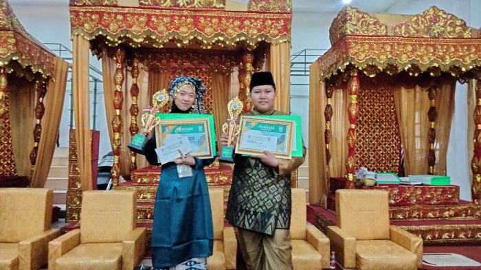 Prestasi Gemilang! Dua Siswa MTsN 3 Kota Jambi Borong Juara Pidato Adat Melayu Jambi