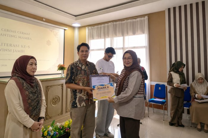 Kembali Mengukir Prestasi! Aderian Kurniawan Raih Juara II Festival Literasi Provinsi Jambi 2026